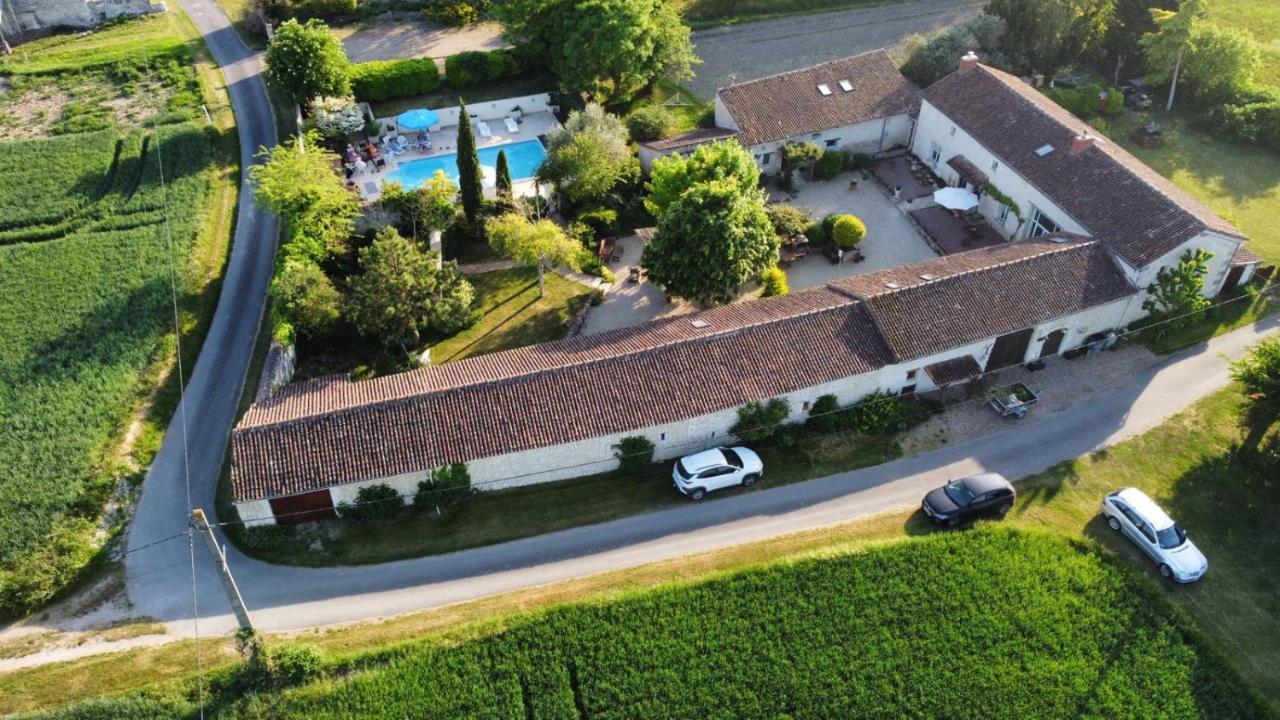 Les Coindries Villa Faye-la-Vineuse Buitenkant foto