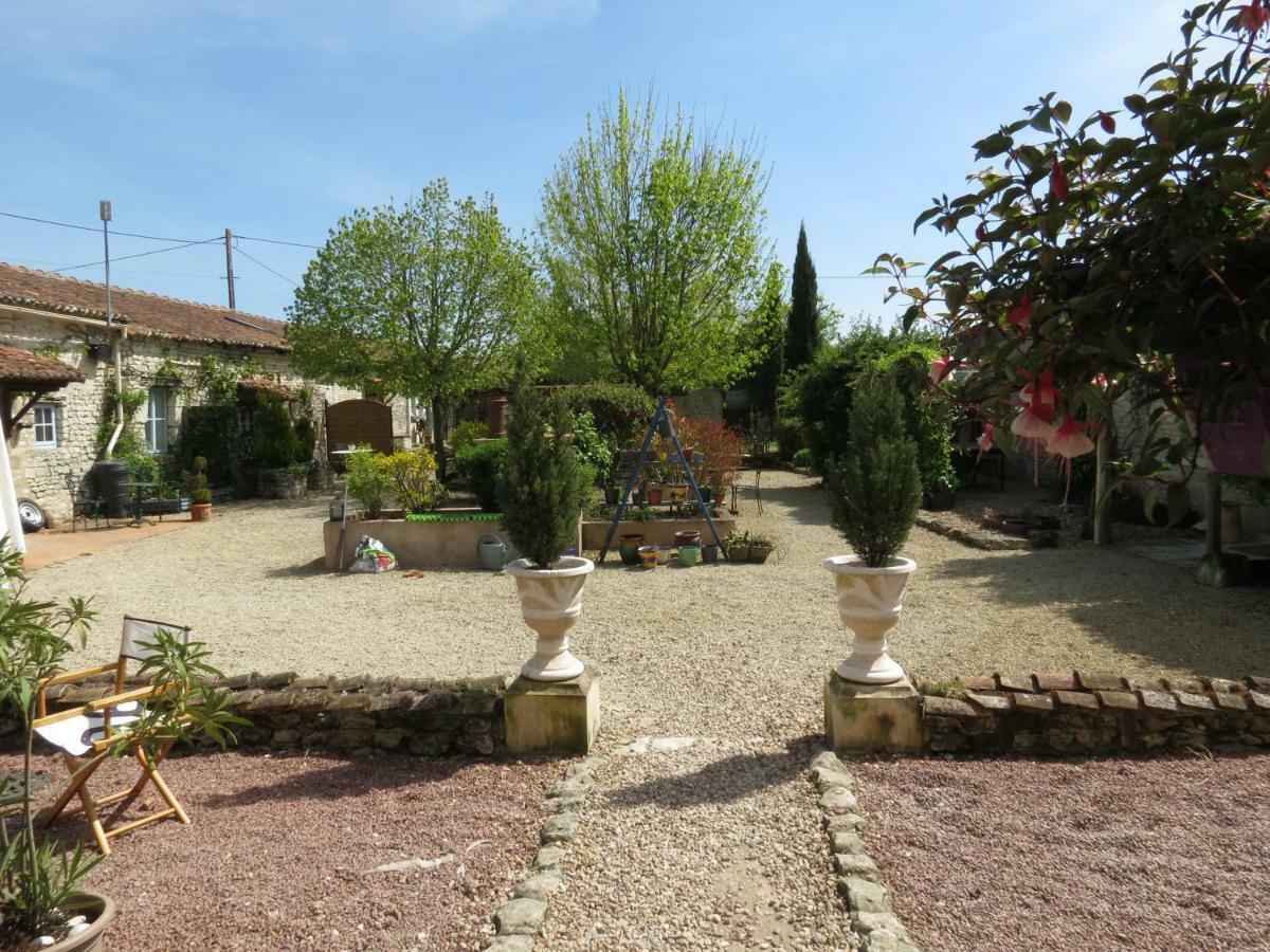 Les Coindries Villa Faye-la-Vineuse Buitenkant foto